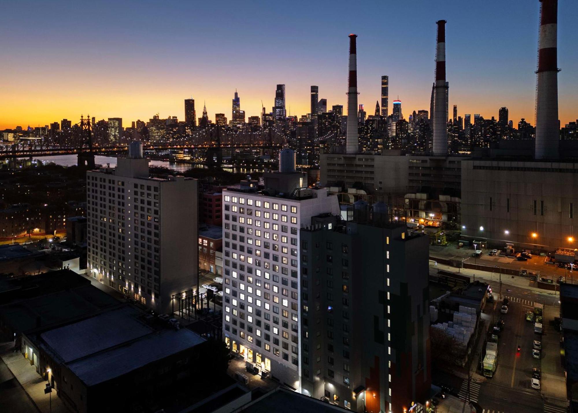 Doubletree By Hilton Long Island City, Ny Nova York Exterior foto
